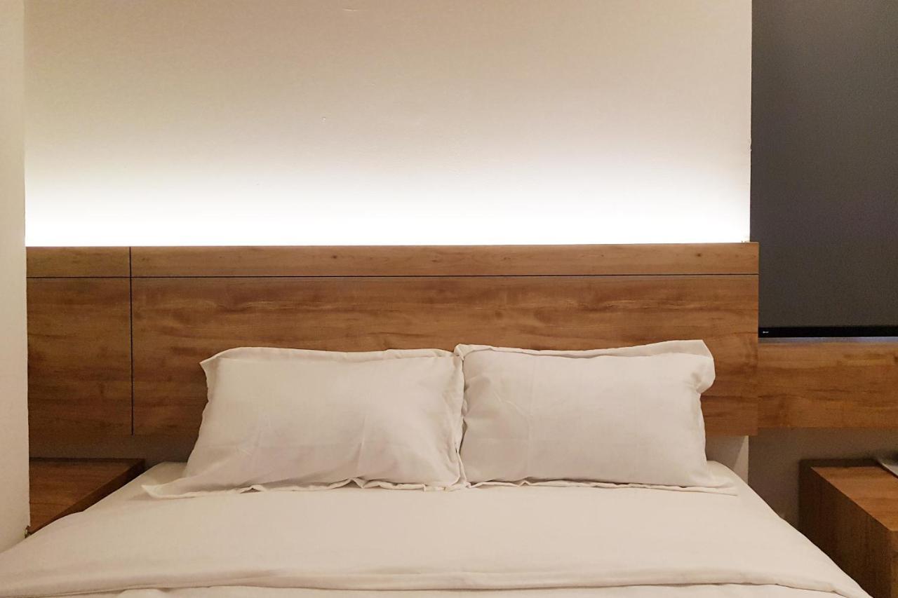 Oyo 90015 Platinum Guest House Medan Luaran gambar