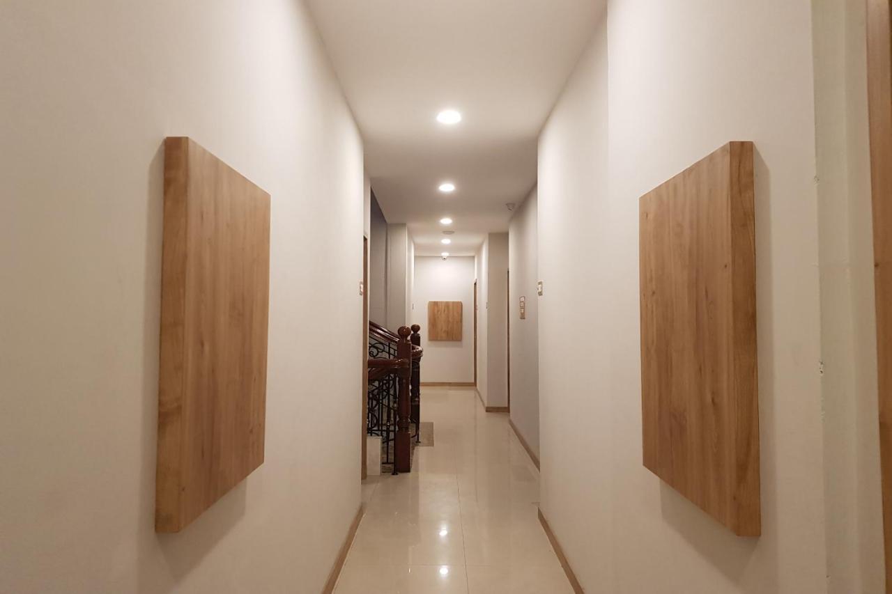Oyo 90015 Platinum Guest House Medan Luaran gambar