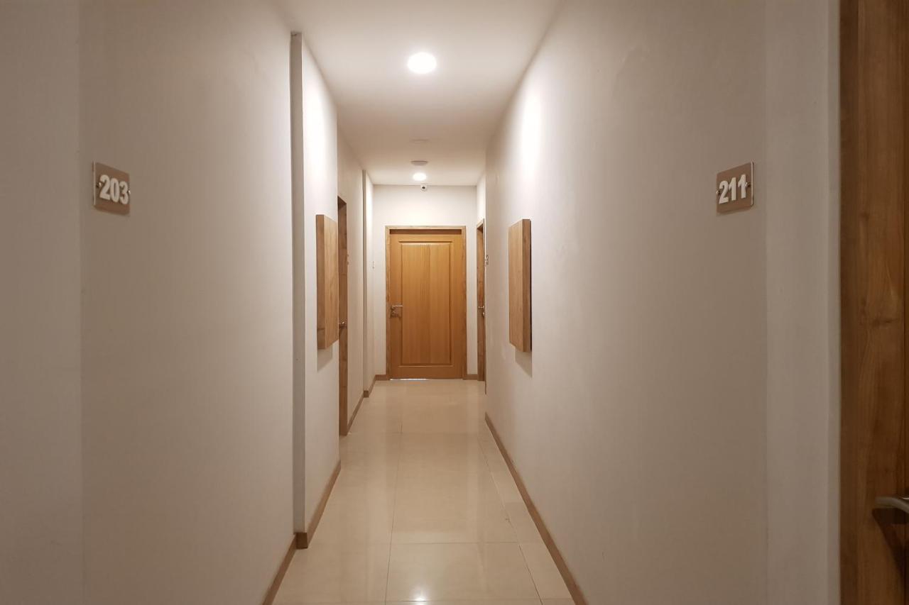 Oyo 90015 Platinum Guest House Medan Luaran gambar