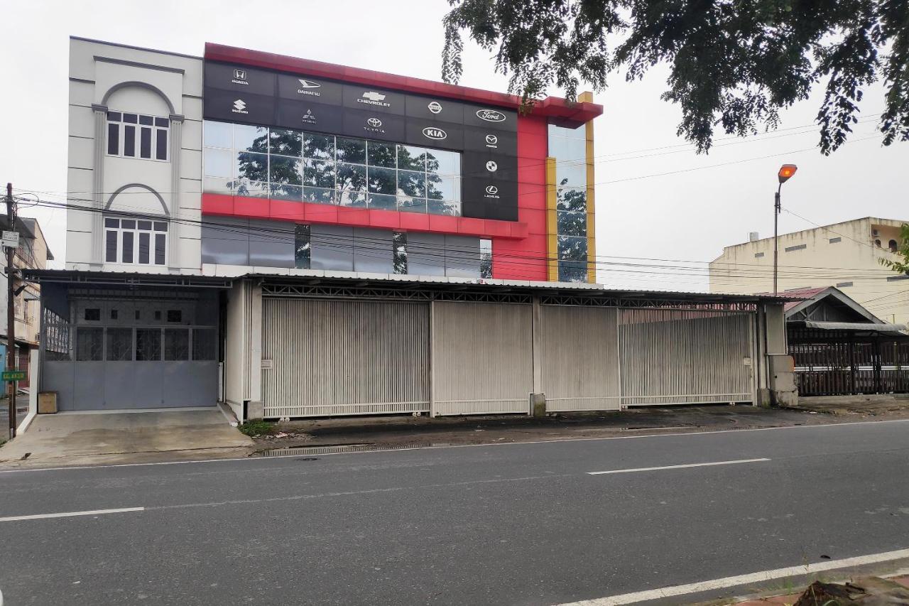 Oyo 90015 Platinum Guest House Medan Luaran gambar